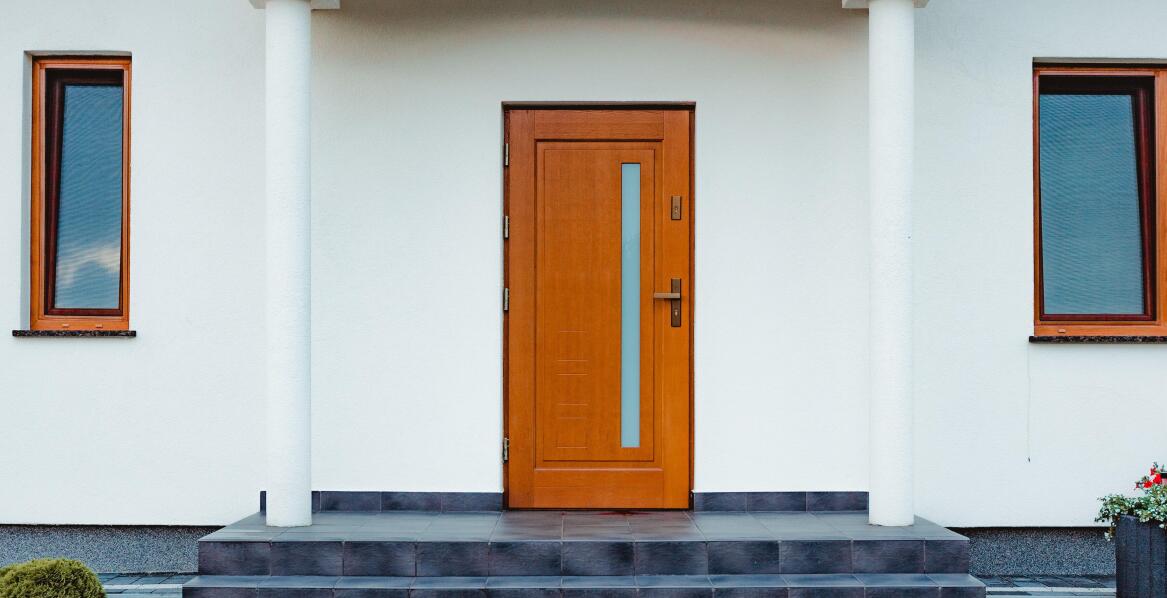 Maßgefertigte Außentüren – Schlüsselaspekte bei der Auswahl von Stil und Farbe