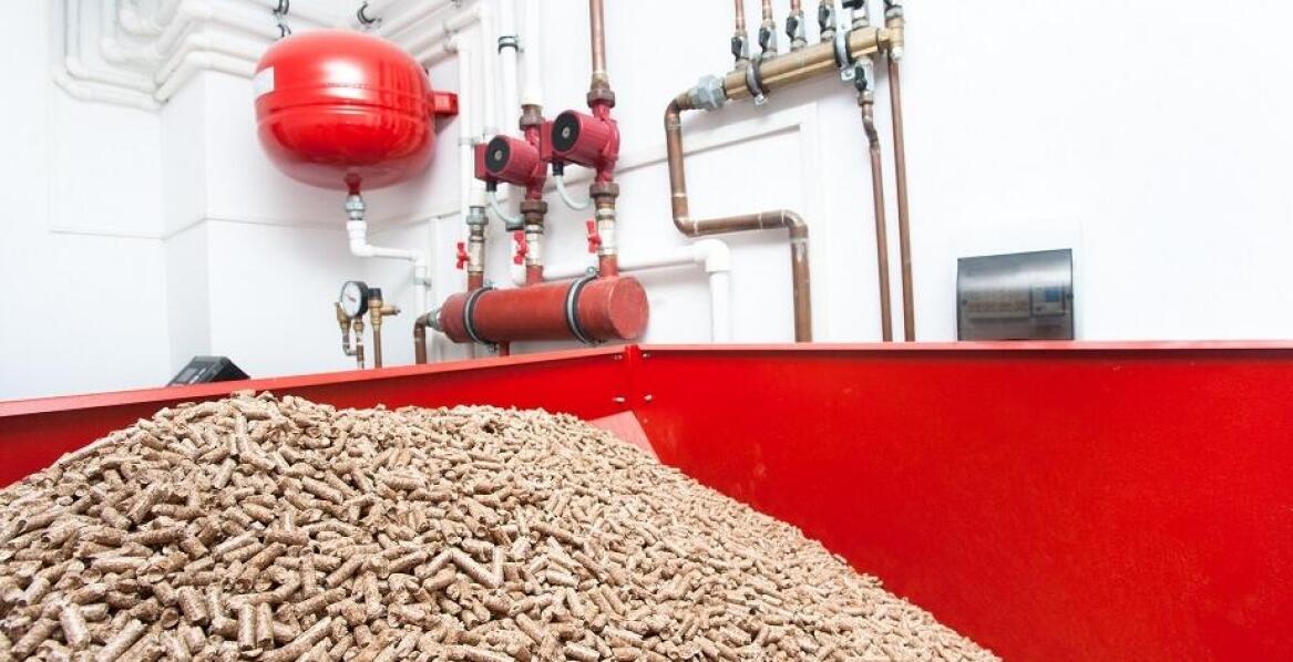 Czym kierować się przy wyborze pojemności zasobnika do pelletu?