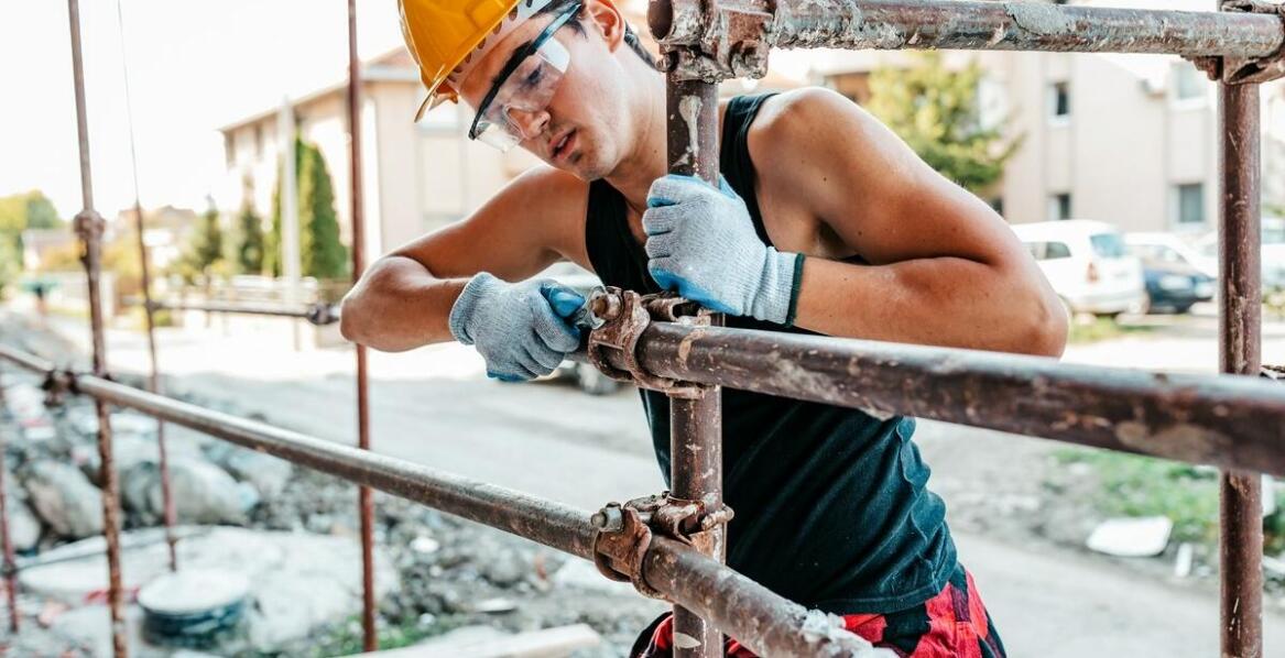 Najczęstsze błędy podczas demontażu stalowych konstrukcji