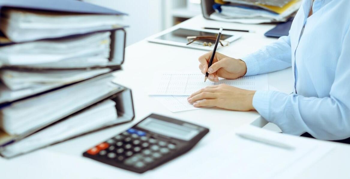 Jak uniknąć błędów przy składaniu celnych zgłoszeń?