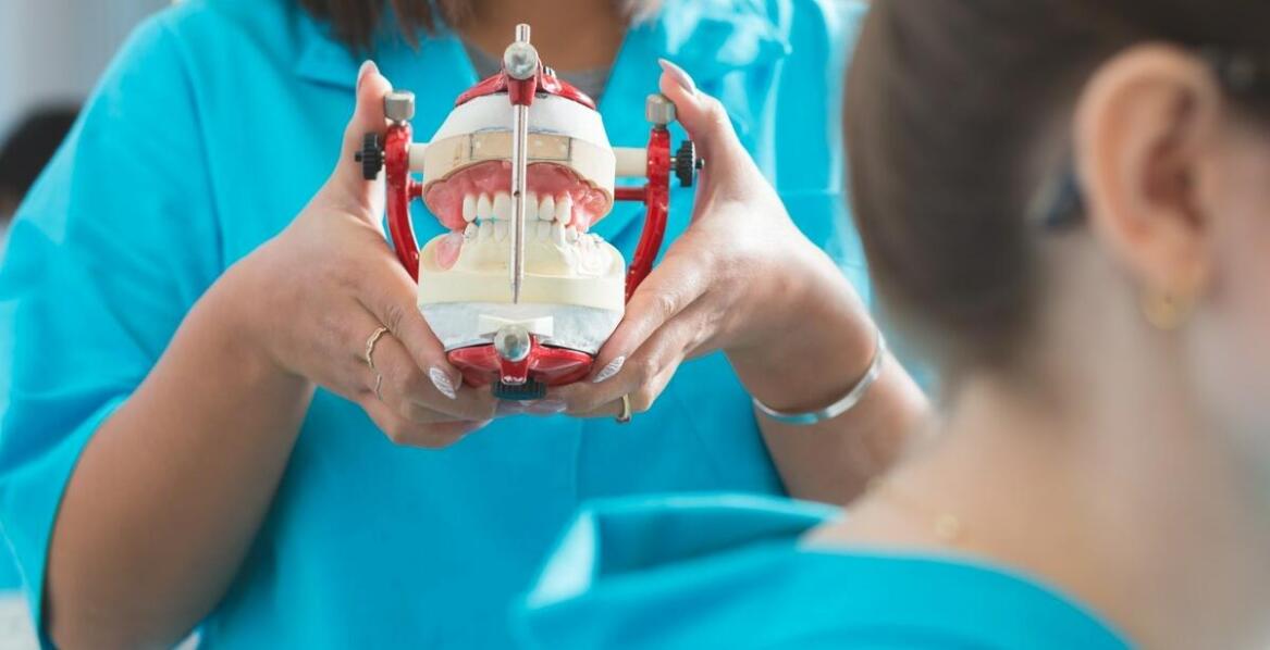 Rola stomatologicznej higienistki w profilaktyce chorób przyzębia