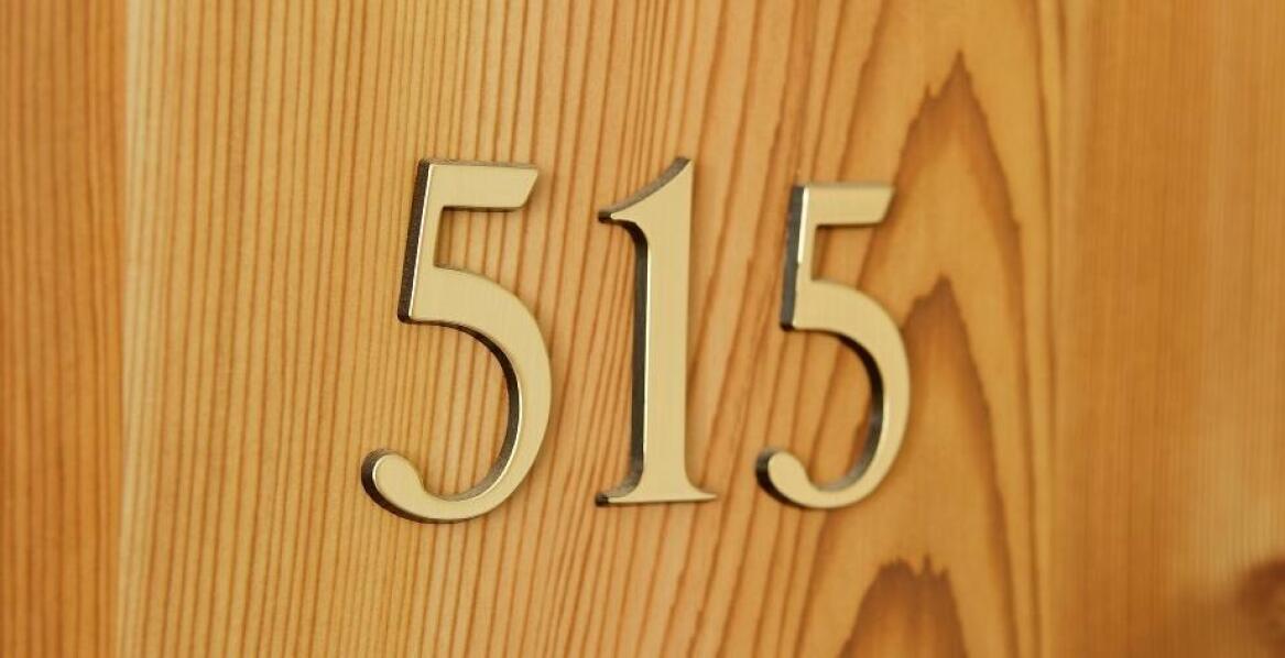 Sztuka wyboru: jakie metalowe litery najlepiej pasują do Twojego domu?