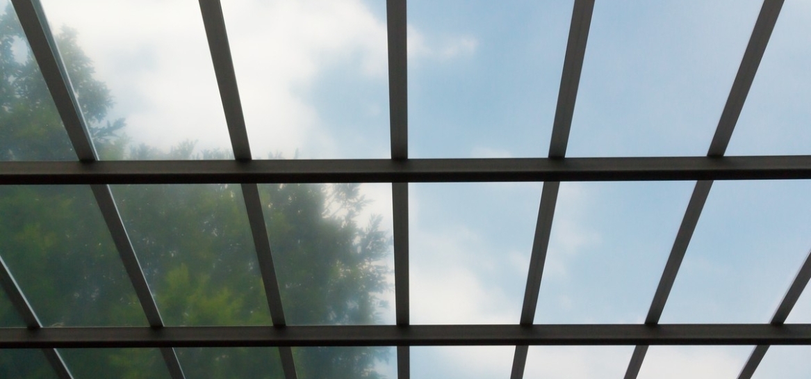 Trapezowy lity poliwęglan a jego rola w architekturze przyjaznej dla środowiska