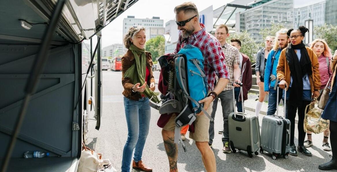 Jak krakowskie firmy autokarowe organizują międzynarodowe transfery?