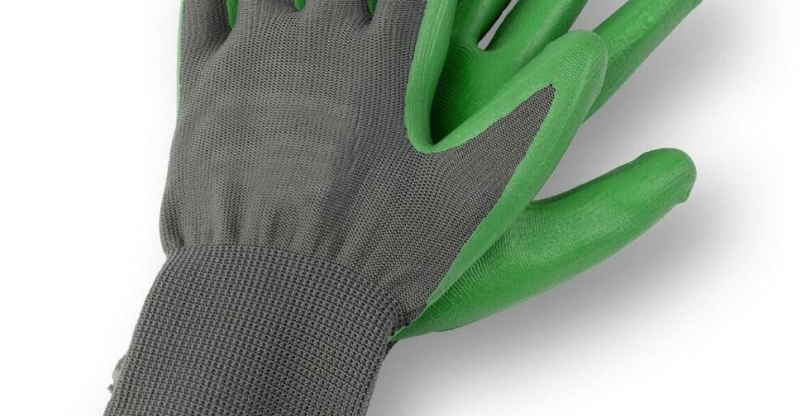 Jak robocze rękawice wpływają na komfort pracy w branży ogrodniczej?