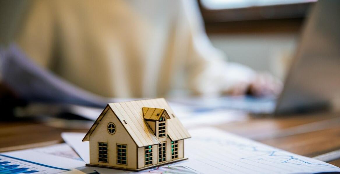 Koszt operatu szacunkowego a strategia sprzedaży nieruchomości