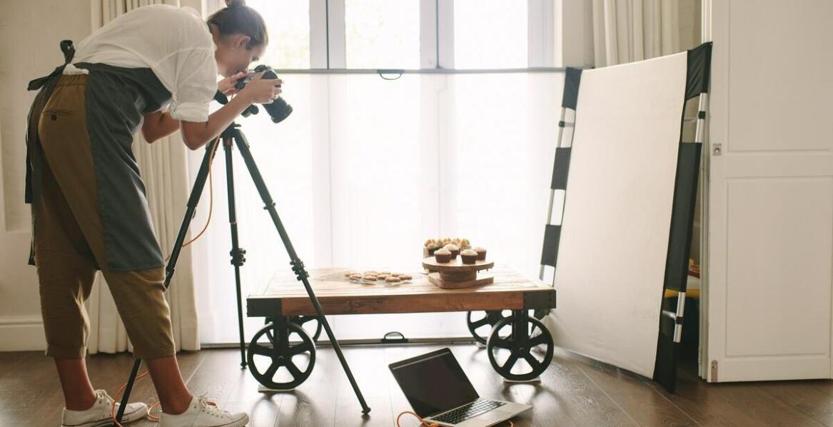 Fotograficzna parasolka jako narzędzie do kontrolowania kontrastu w zdjęciach