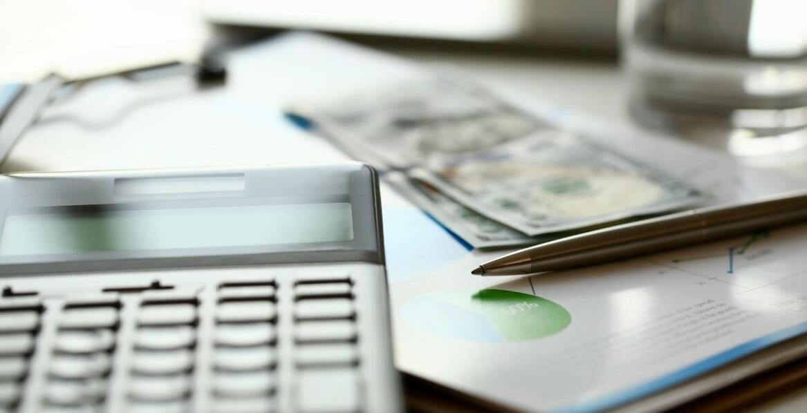 Porównanie ofert biur rachunkowych – na co zwrócić uwagę?