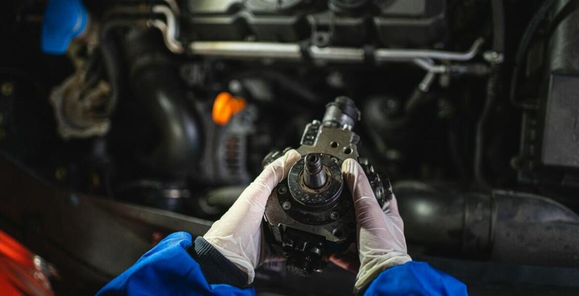 Jakie są zalety korzystania z usług autoryzowanego serwisu dla wtrysków do 2.0 TDI CR 170 KM?