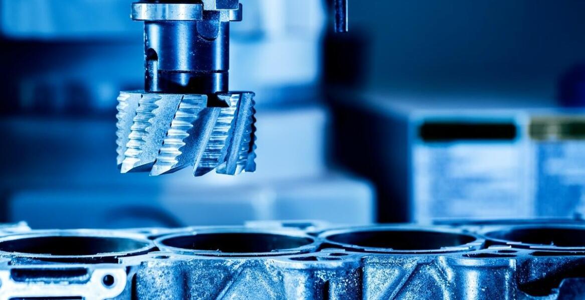 Wykorzystanie bezszczotkowych silników elektrycznych w precyzyjnych systemach CNC