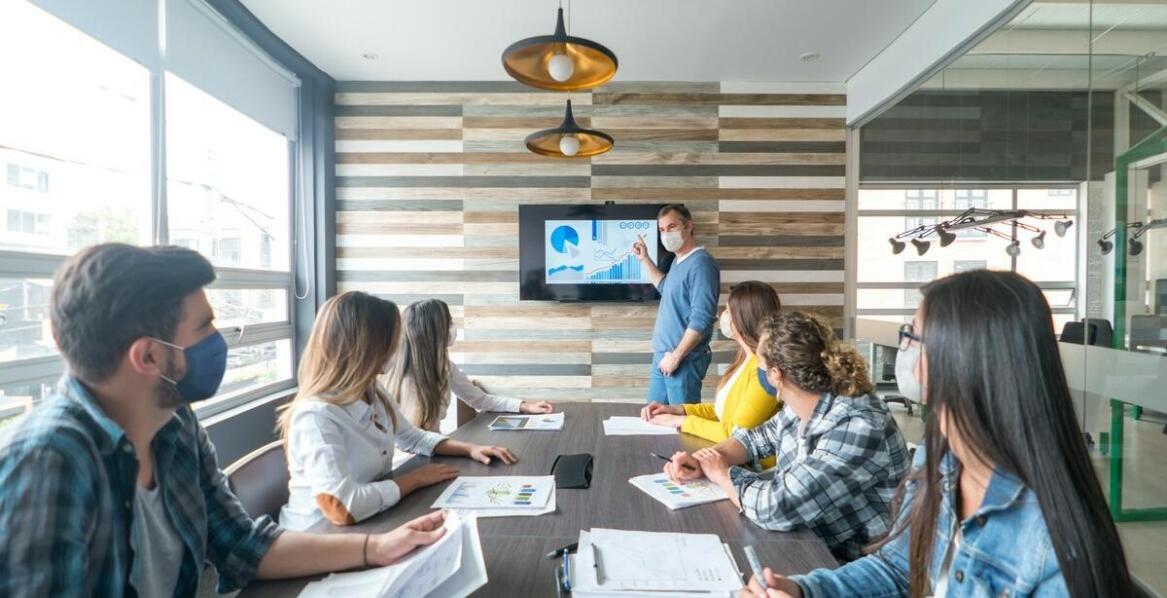 Rola szkoleń w skutecznym wykorzystaniu produktów Provaco do zapobiegania salmonelli.