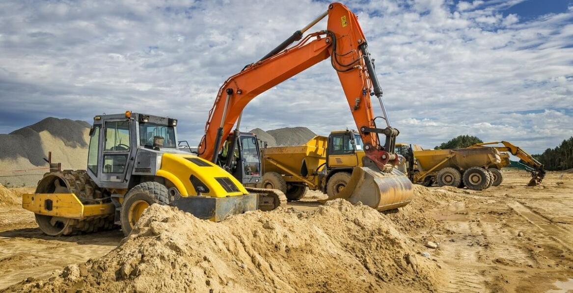 Jak nowoczesny park maszynowy ułatwia montaż gruntowych pomp ciepła?