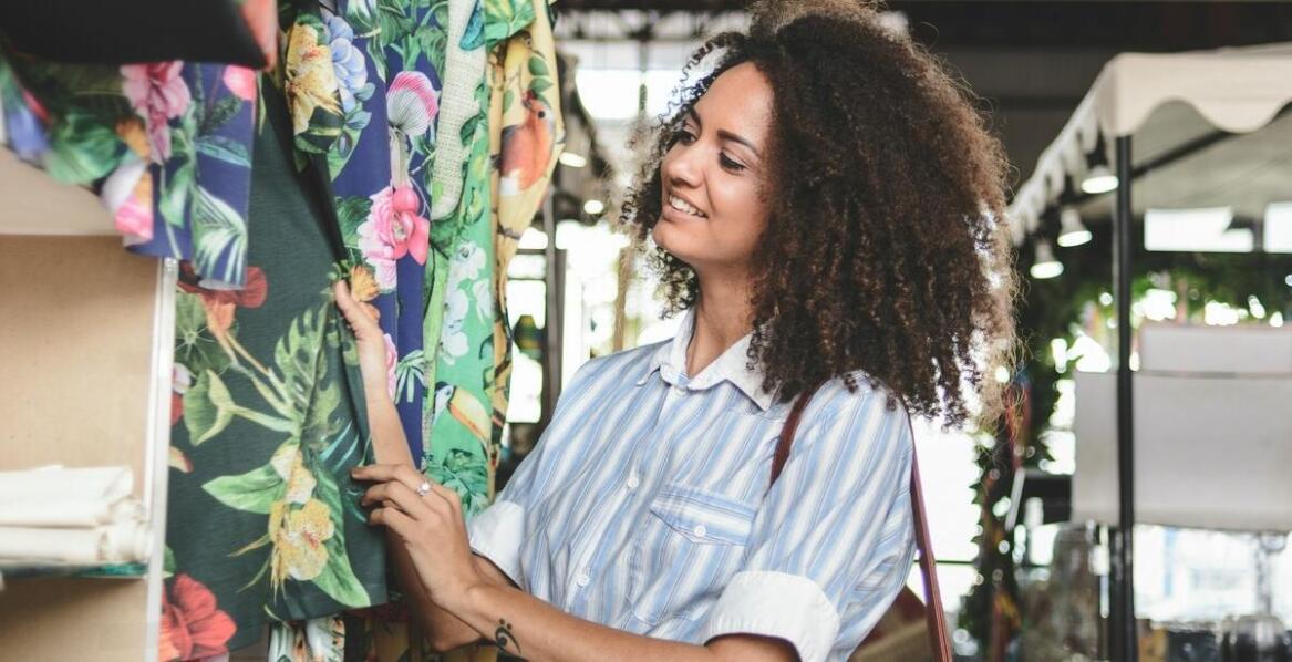 Jak galeria handlowa integruje lokalną społeczność poprzez sztukę?