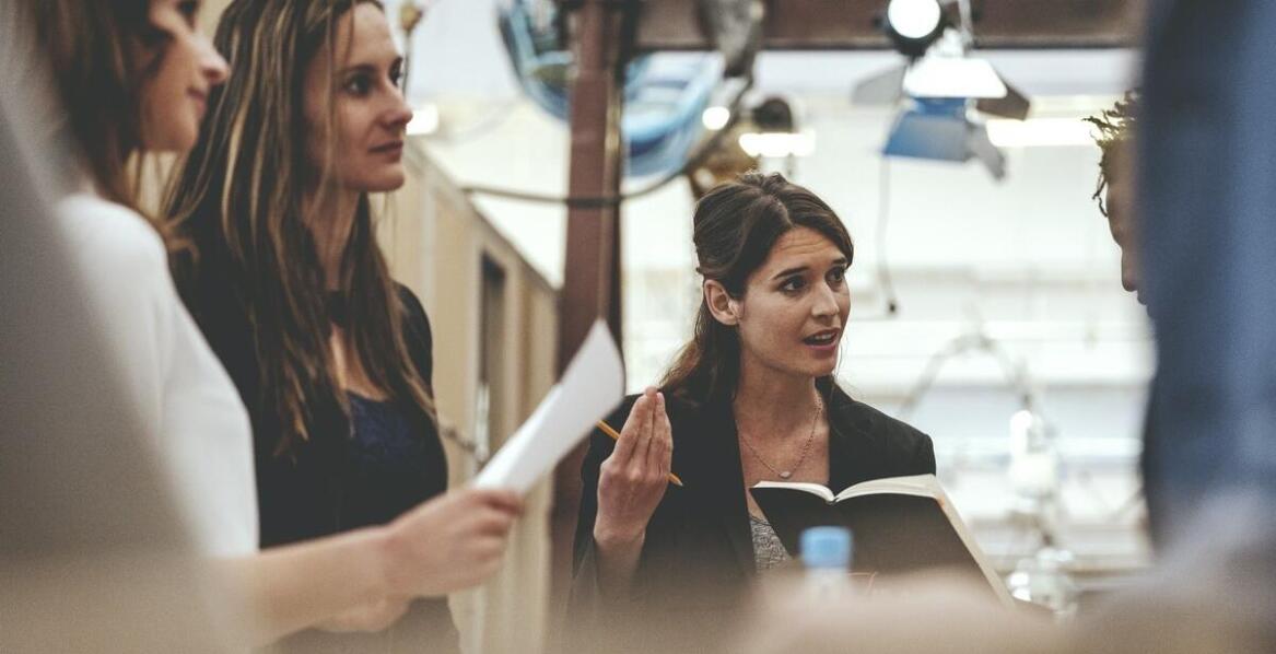 Jak komunikacja z uczestnikami postępowania egzekucyjnego wpływa na przebieg licytacji?