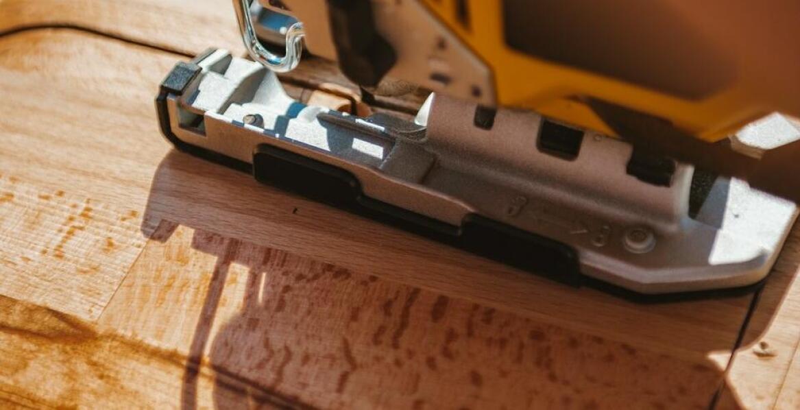 Porównanie tradycyjnych metod z nowoczesnym laserowym cięciem