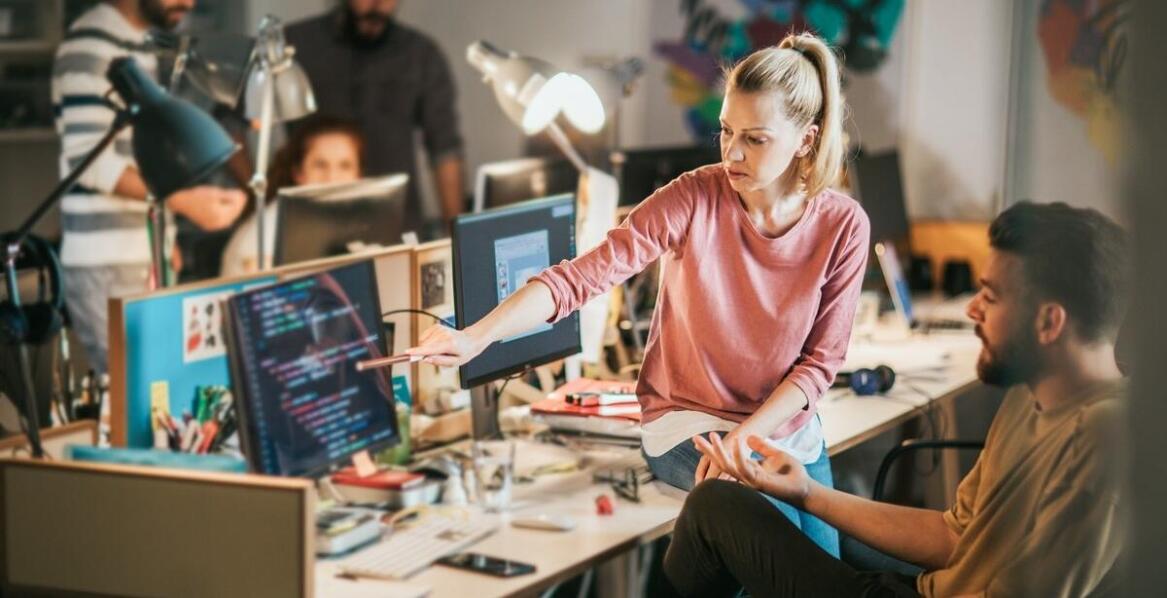 Czym różni się obsługa księgowa dla dużych firm i startupów?