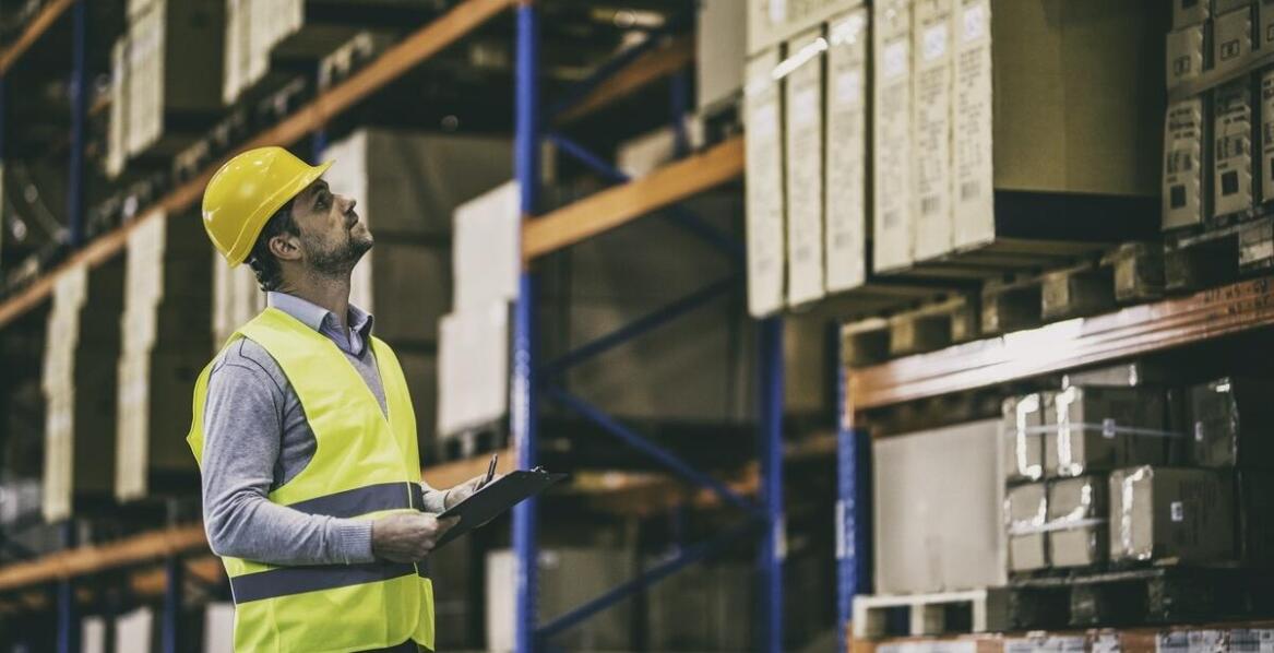 Jakie są korzyści z używania taśm bandujących w magazynie?