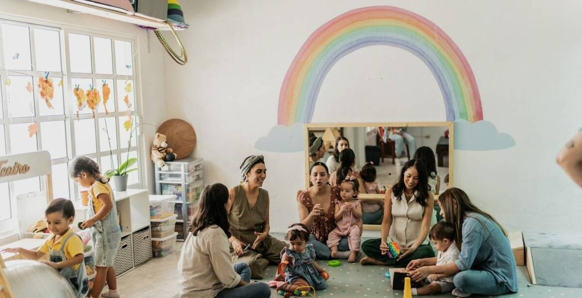 Rola nauczycieli w wspieraniu rozwoju emocjonalnego w przedszkolu z integracyjnymi oddziałami