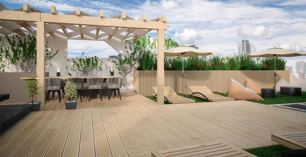 Przyścienne pergole lamelowe – jak wpływają na estetykę przestrzeni tarasowej?