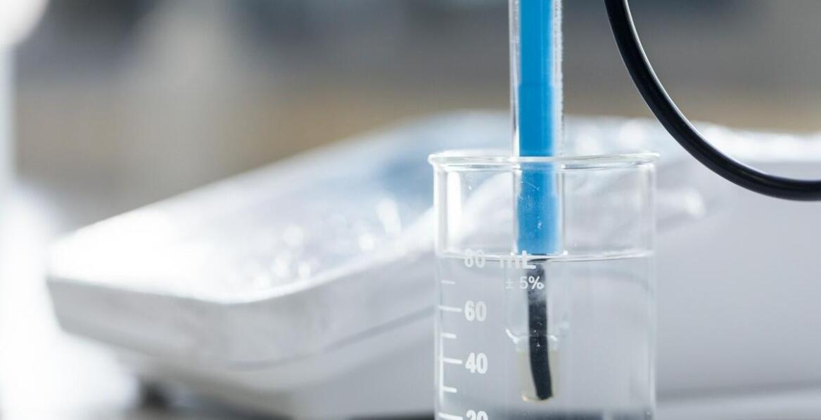 Analityczna waga a zgodność z normami jakości – co warto wiedzieć?