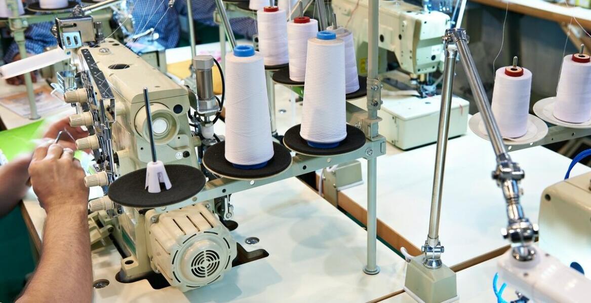 Jak zapewnić najwyższą wydajność przemysłowym maszynom do szycia?