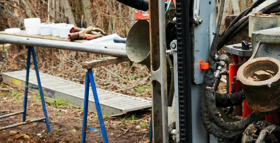 Wynajem pomp do szlamu: kluczowe zalety dla budowlanych firm