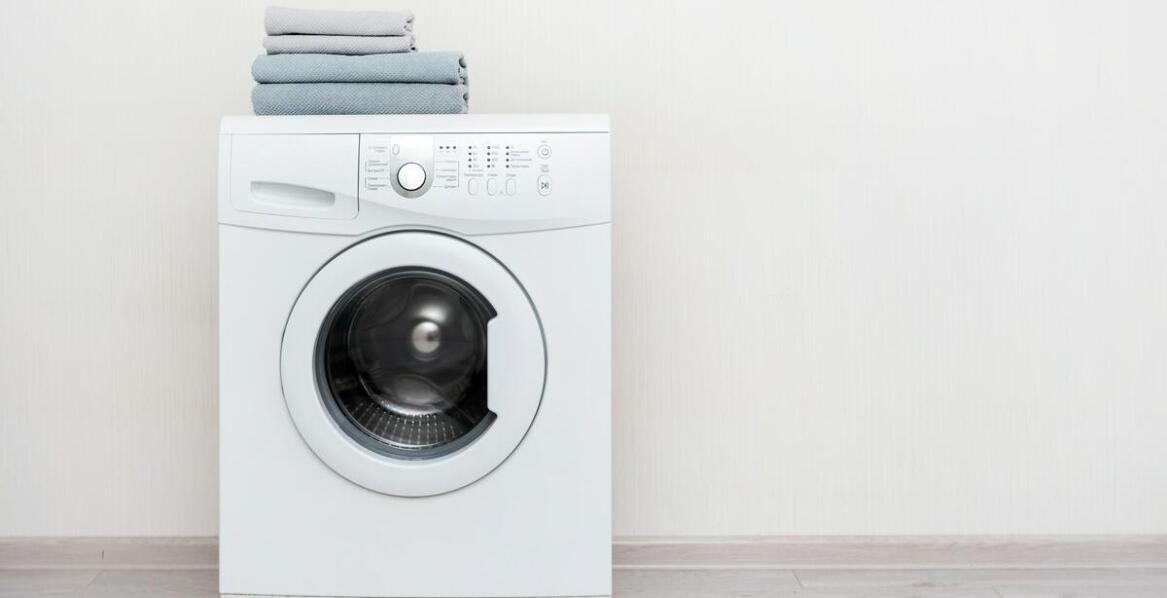 Pranie verticali w pralce: jakie najnowsze standardy jakości są stosowane przez specjalistów?