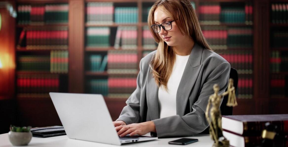 Rola kancelarii w doradztwie prawnym dla indywidualnych i biznesowych klientów