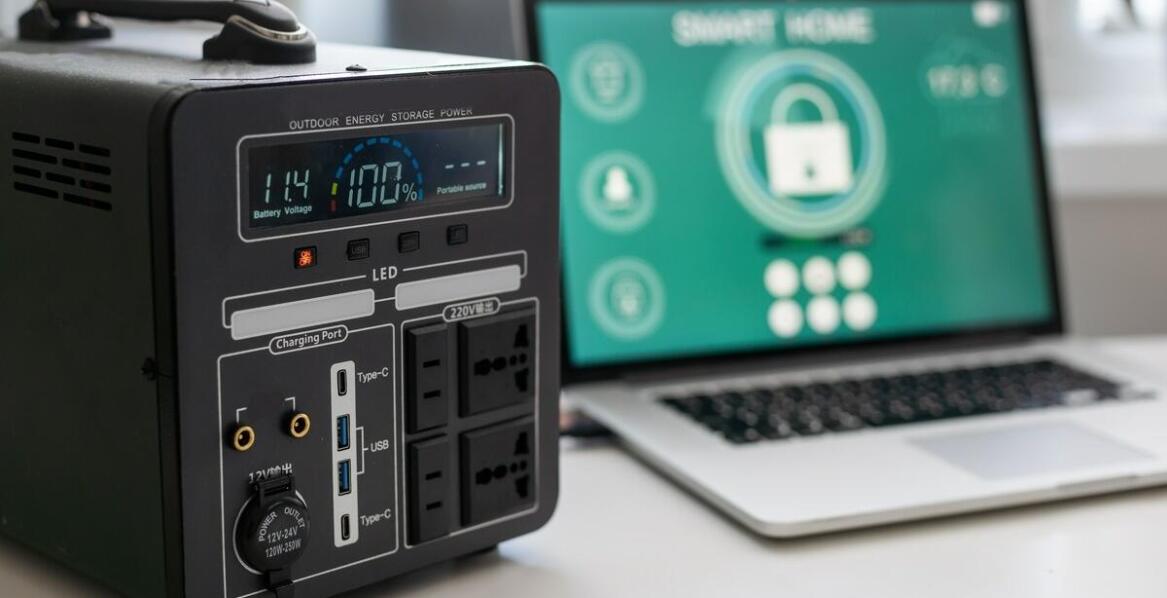 Rola akumulatorów w ochronie komputerowego sprzętu przed awariami prądu