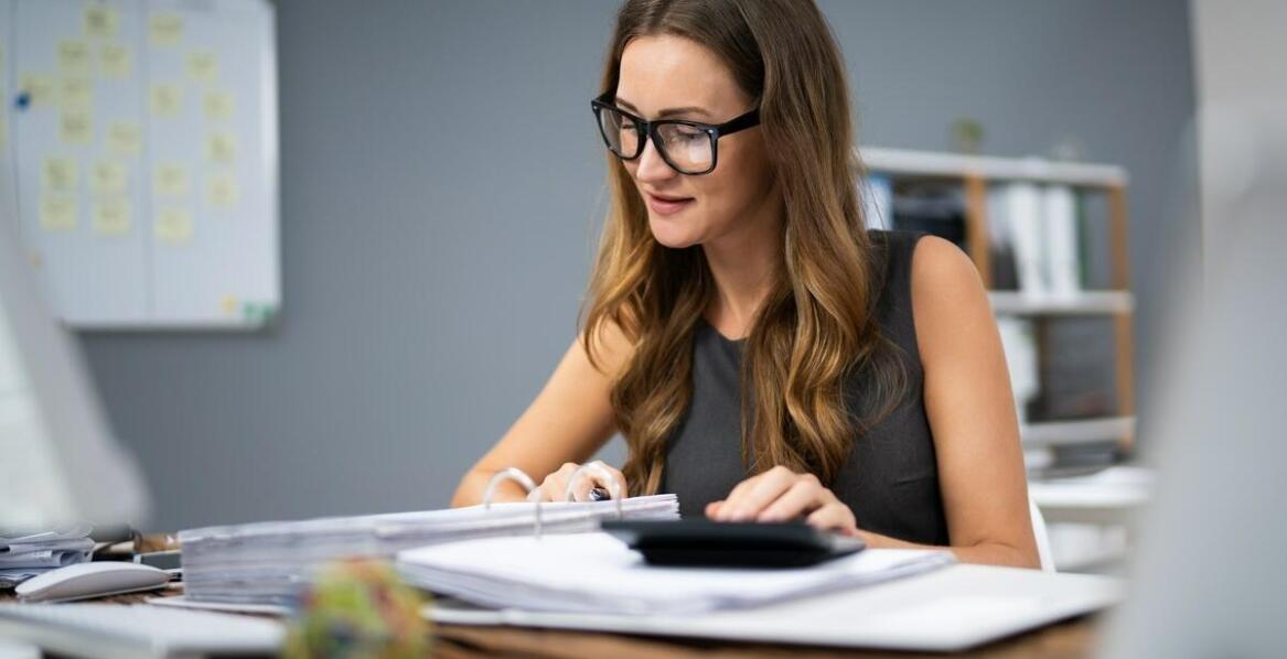 Jak przygotować się do rocznego rozliczenia PIT-ów z pomocą księgowego?