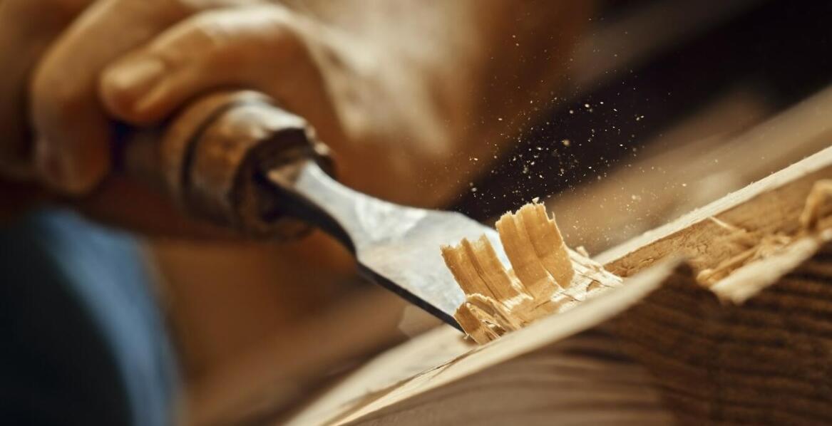 Jakie są zalety cięcia i łupania drewna na wymiar w Cieszynie?