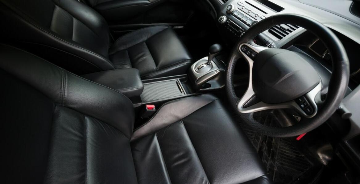 Dlaczego warto inwestować w regularne ozonowanie przy intensywnym użytkowaniu samochodu?