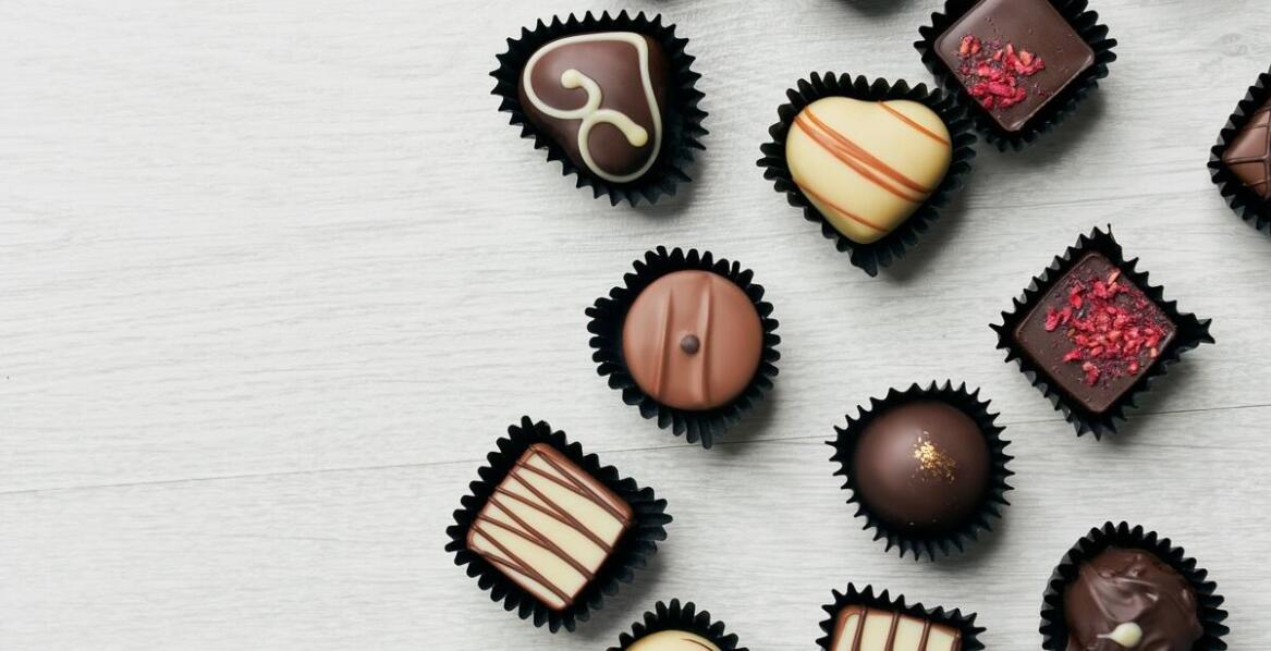 Jakie surowce wybrać do oblewania cukierniczych wyrobów?