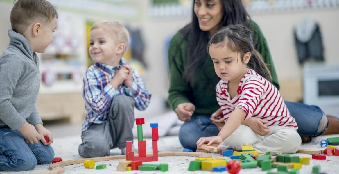 Codzienna rutyna w żłobku - jak zapewniamy harmonijny dzień dla dzieci?