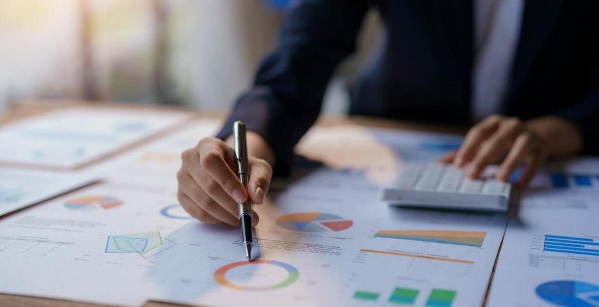 Jak prowadzenie handlowych ksiąg wpływa na zgodność z przepisami?