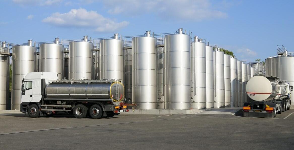 Przewodnik po różnorodnych zastosowaniach zbiorników Mauzer w rolnictwie