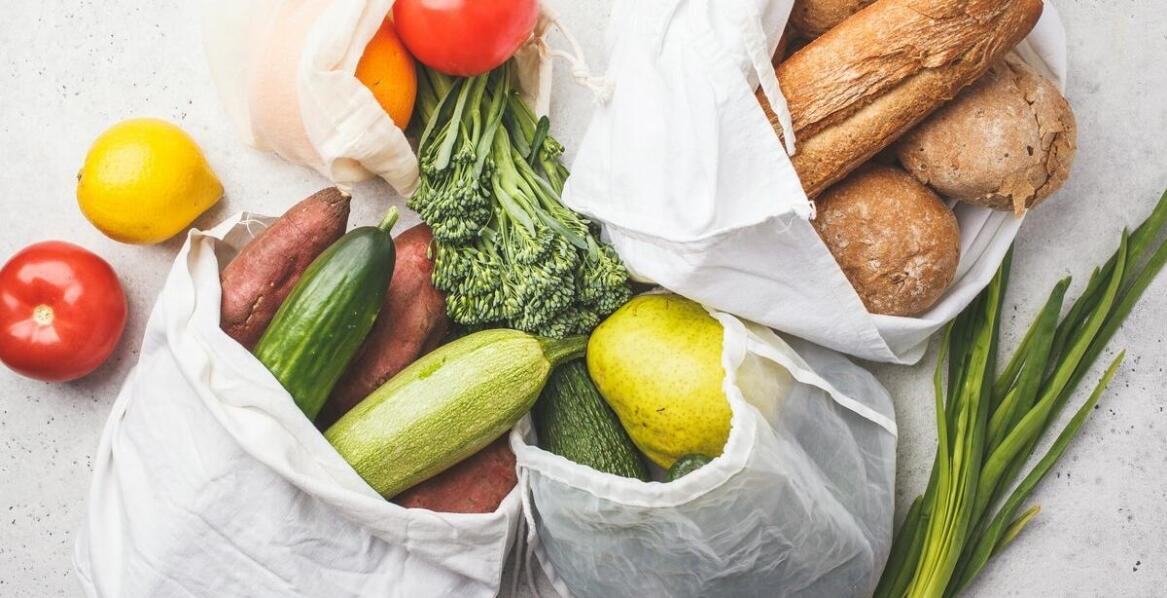 Dlaczego papierowe brązowe torby są idealnym wyborem dla sklepów spożywczych?