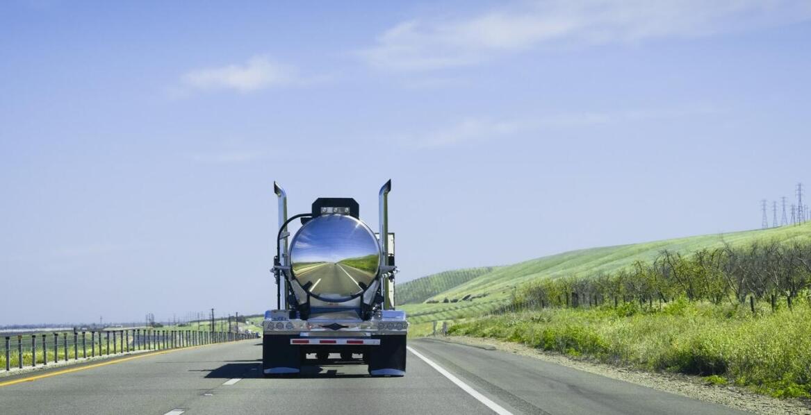 Jakie innowacje oferują współcześni producenci asenizacyjnych beczek?