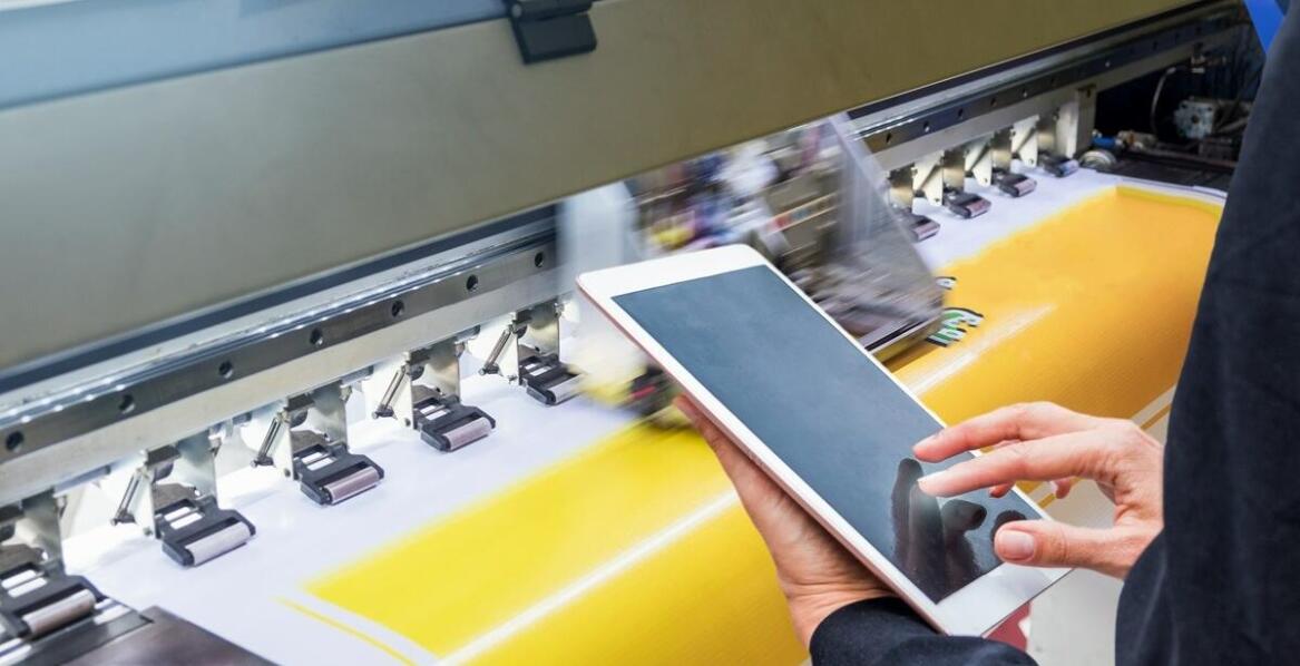 Zastosowanie cyfrowego druku w tworzeniu reklamowych materiałów