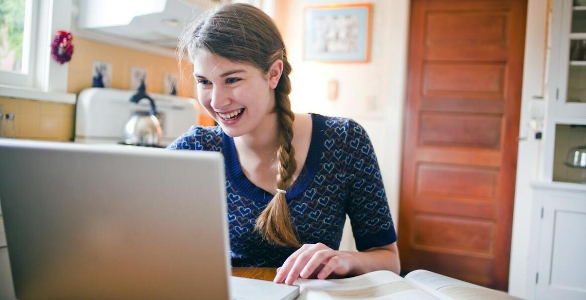 Dlaczego warto skorzystać z online kursu maturalnego z WOS?