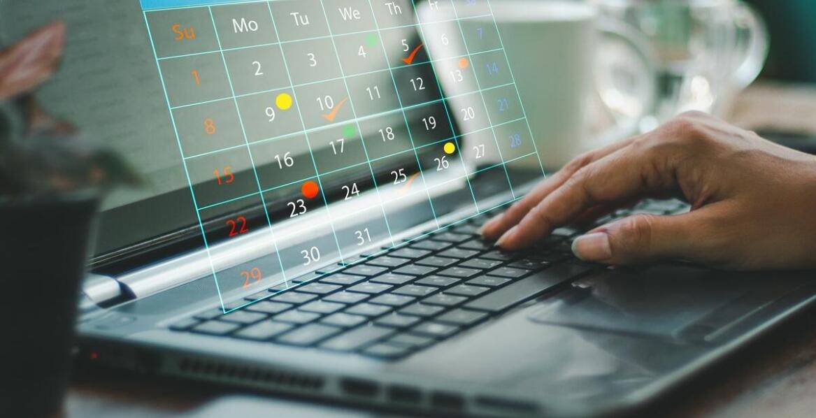 Wpływ sezonowości na organizację i cennik zagranicznych przeprowadzek