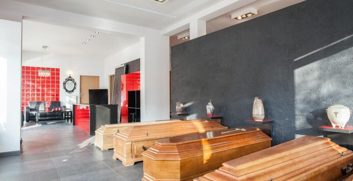 Jakie są kluczowe elementy oferty w zakładzie pogrzebowym?