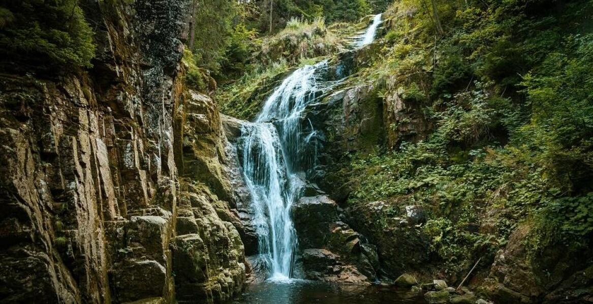 Wodospady w Karkonoszach - jak dotrzeć do najciekawszych szlaków?