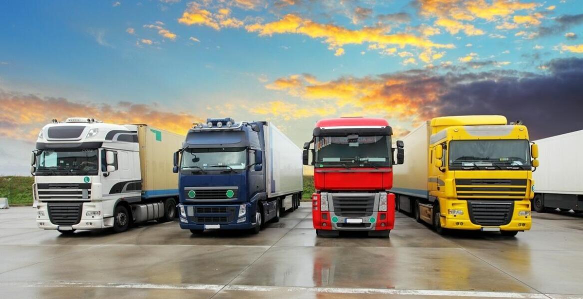 Korzyści z wynajmu naczep Krone firanka dla firm transportowych