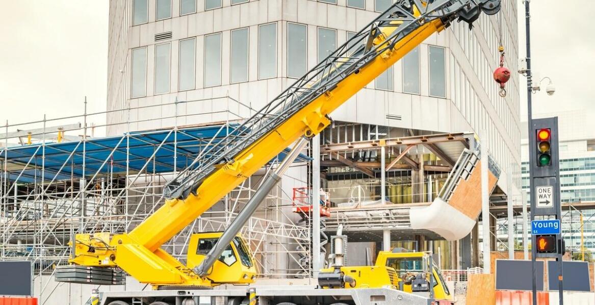 Jak elastyczność oferty wynajmu wpływa na realizację budowlanych projektów?