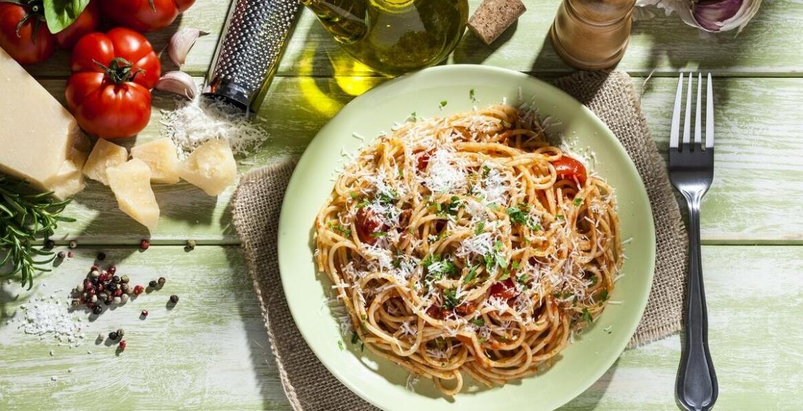 Jakie dania z makaronu polecamy w Szafran Bistro?