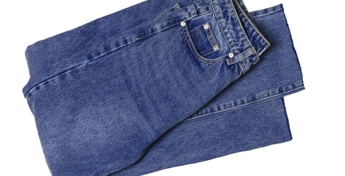 Kluczowe różnice między slim fit jeansami a innymi krojami