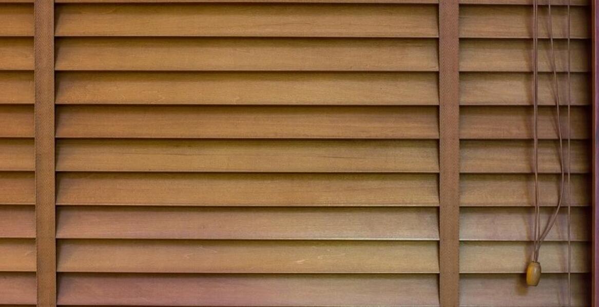 Produkcja drewnianych żaluzji a zrównoważony rozwój