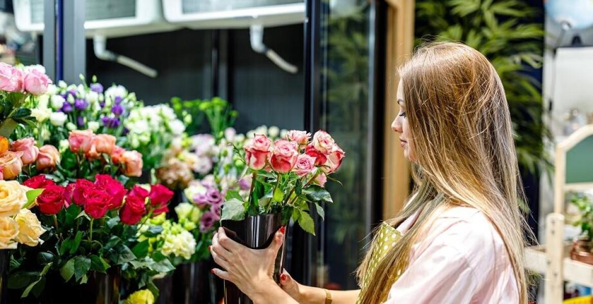 Nowoczesne automaty vendingowe jako alternatywa dla tradycyjnych kwiaciarni.