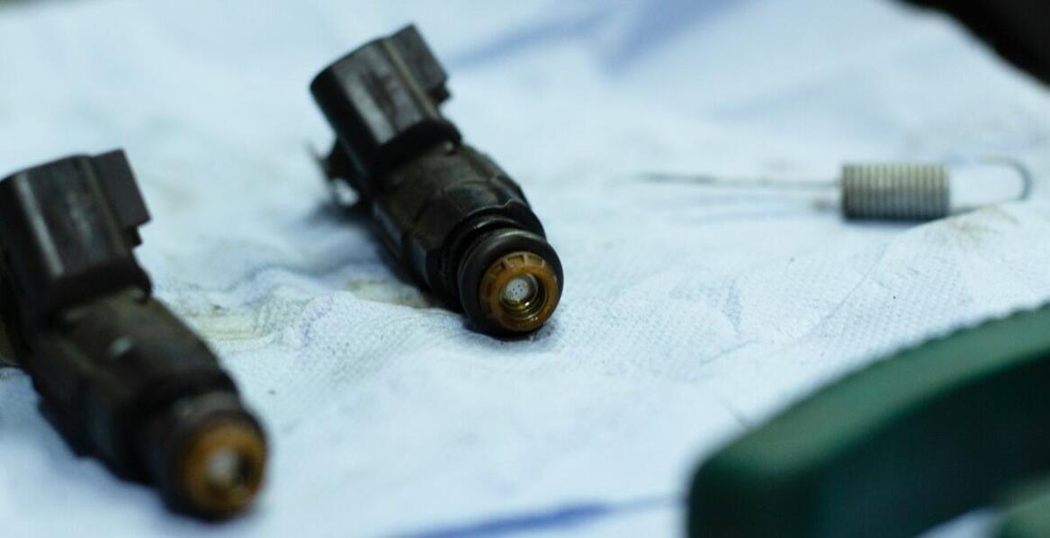 Jakie są najczęstsze błędy przy samodzielnej próbie naprawy wtryskiwaczy?